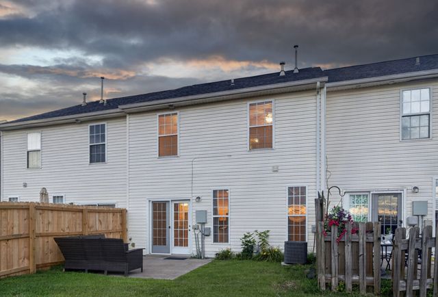 7277 Charlotte Pike Unit 214, Nashville, TN 37209