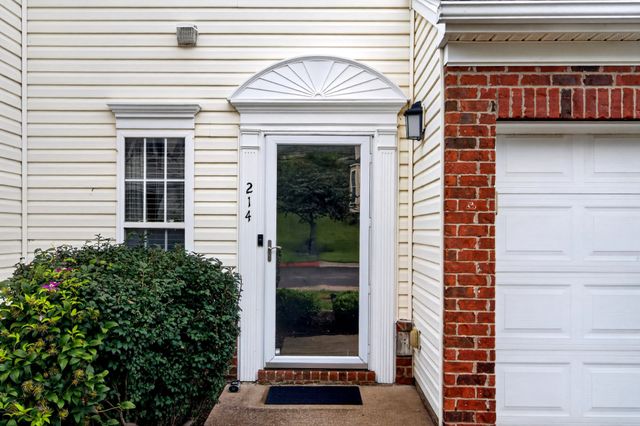 7277 Charlotte Pike Unit 214, Nashville, TN 37209