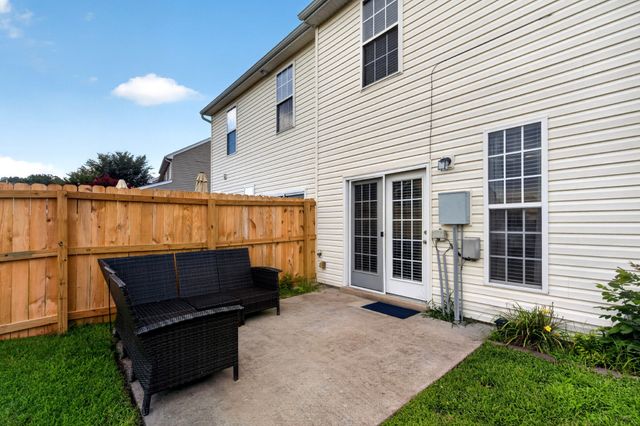 7277 Charlotte Pike Unit 214, Nashville, TN 37209