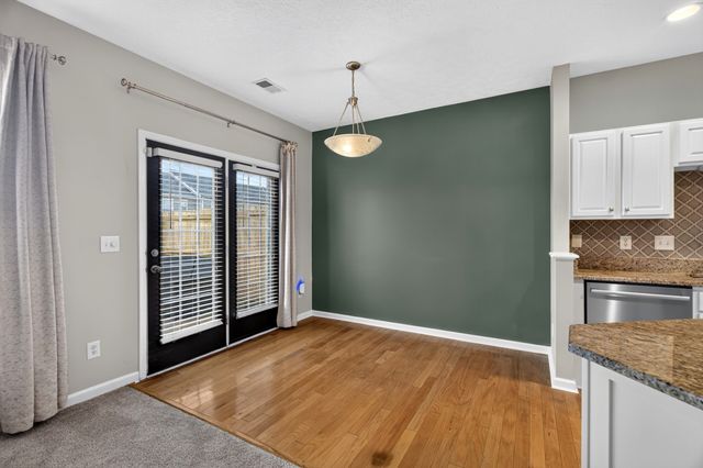 7277 Charlotte Pike Unit 214, Nashville, TN 37209
