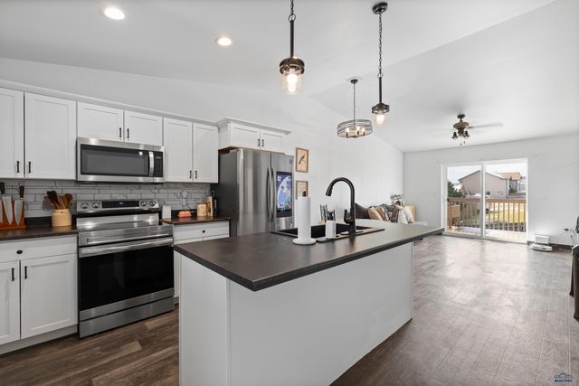 5349 COAL BANK DR, Rapid City, SD 57701
