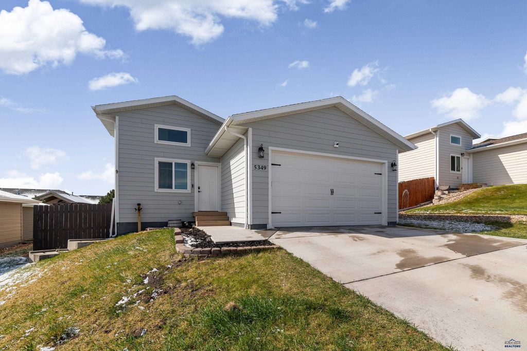 5349 COAL BANK DR, Rapid City, SD 57701