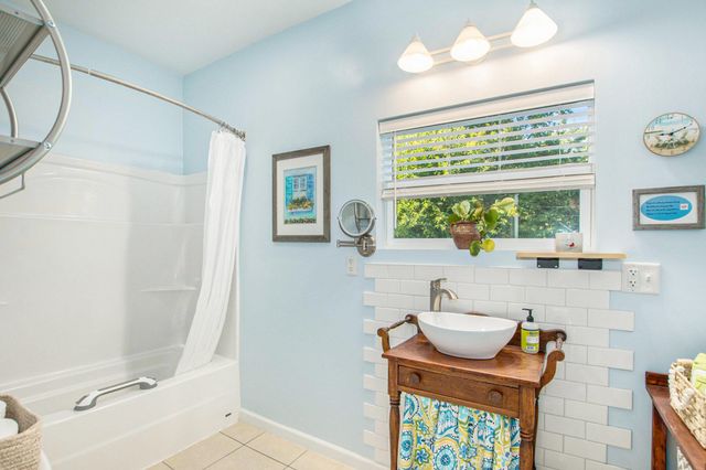 648 Phillips Street, South Haven City, MI 49090