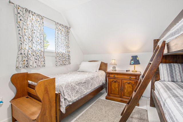 648 Phillips Street, South Haven City, MI 49090