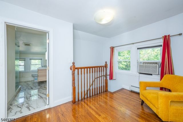 160 Mt Vernon St, Ridgefield Park Village, NJ 07660