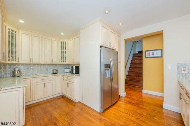 160 Mt Vernon St, Ridgefield Park Village, NJ 07660
