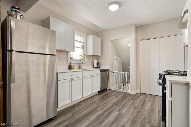 9902 Zimmer Avenue, Cleveland, OH 44102