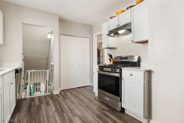 9902 Zimmer Avenue, Cleveland, OH 44102