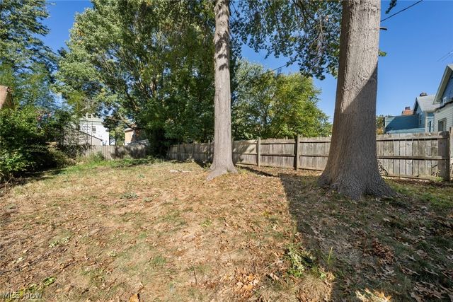 9902 Zimmer Avenue, Cleveland, OH 44102