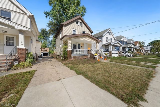 9902 Zimmer Avenue, Cleveland, OH 44102
