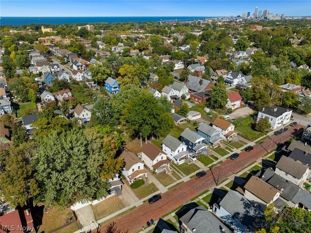 9902 Zimmer Avenue, Cleveland, OH 44102