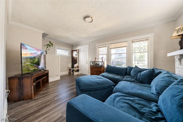 9902 Zimmer Avenue, Cleveland, OH 44102