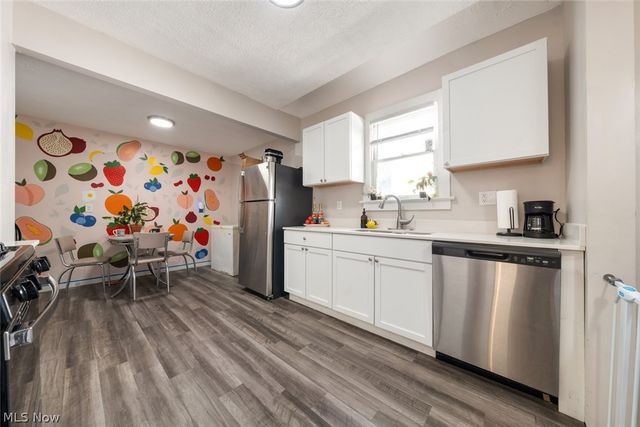 9902 Zimmer Avenue, Cleveland, OH 44102