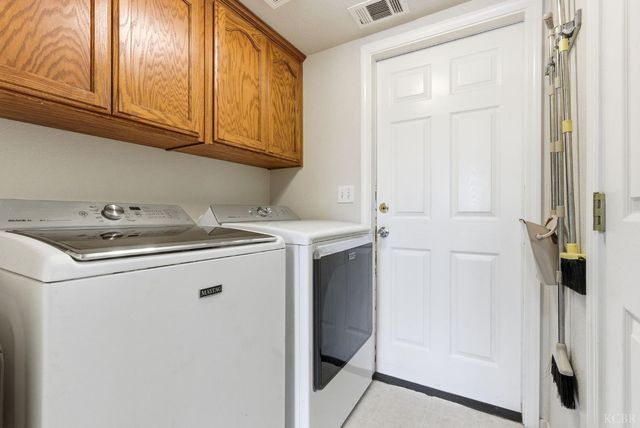 1331 Canyoncreek Street, Hanford, CA 93230