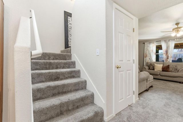 1331 Canyoncreek Street, Hanford, CA 93230