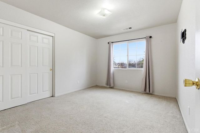 1331 Canyoncreek Street, Hanford, CA 93230