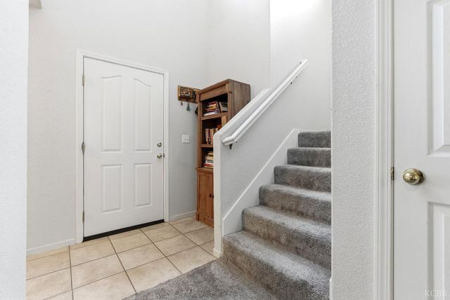 1331 Canyoncreek Street, Hanford, CA 93230