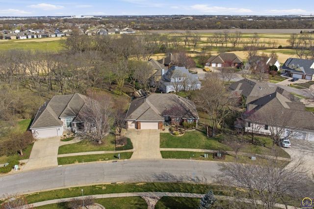 4606 SW Moundview DR, Topeka, KS 66610