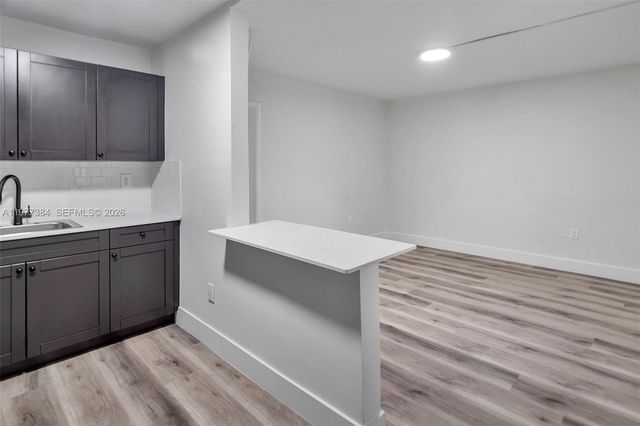 4037 SW 65th Ave 11, South Miami, FL 33155