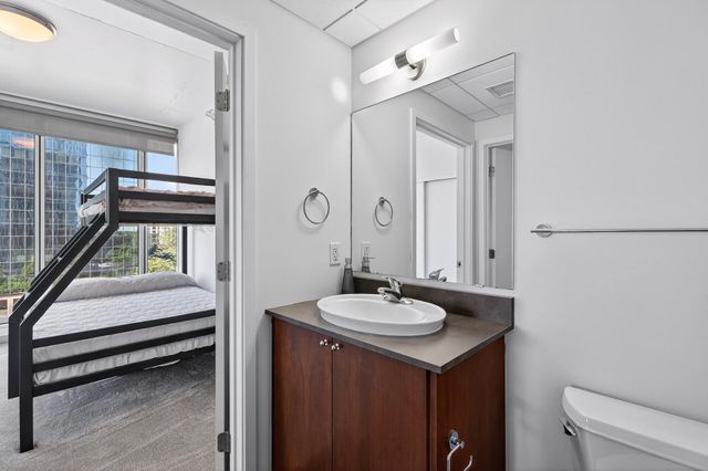 8161 33rd Avenue S W 509, Bloomington, MN 55425