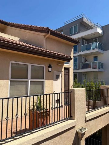 286 N Madison 404, Pasadena, CA 91101