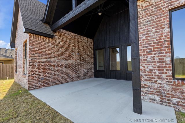 610 E 149th Street S, Glenpool, OK 74033