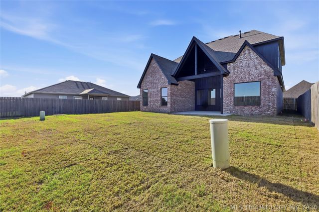610 E 149th Street S, Glenpool, OK 74033