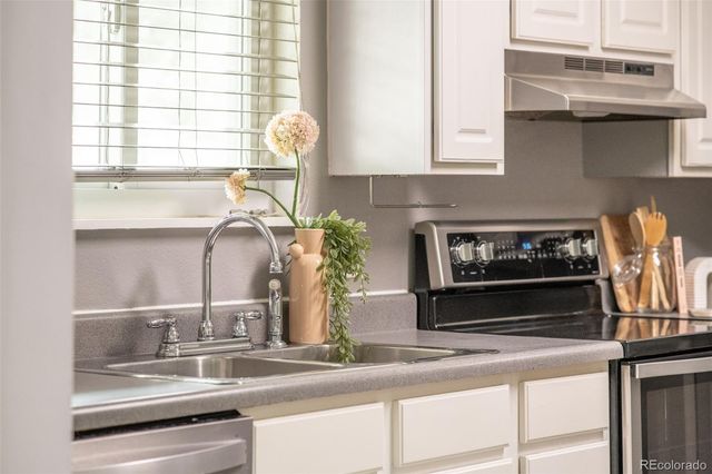 2169 W Warren Avenue, Englewood, CO 80110