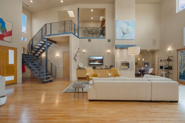 7816 Florence Avenue NE, Albuquerque, NM 87122