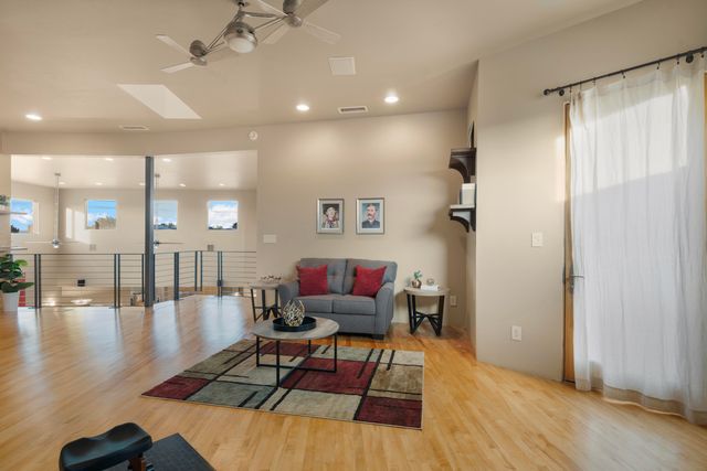 7816 Florence Avenue NE, Albuquerque, NM 87122