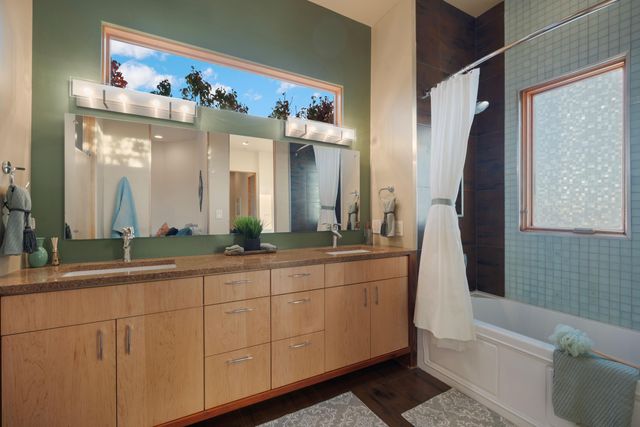 7816 Florence Avenue NE, Albuquerque, NM 87122