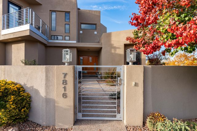 7816 Florence Avenue NE, Albuquerque, NM 87122
