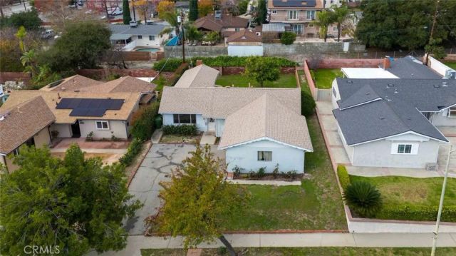 9825 Tujunga Canyon Place, Tujunga, CA 91042