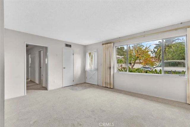 9825 Tujunga Canyon Place, Tujunga, CA 91042