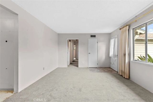 9825 Tujunga Canyon Place, Tujunga, CA 91042