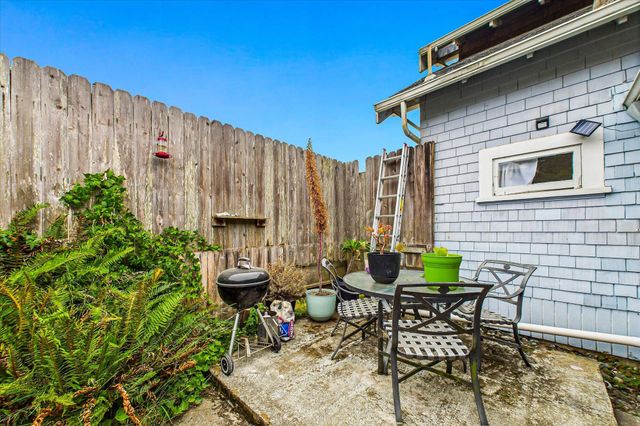 919 D Street, Eureka, CA 95501