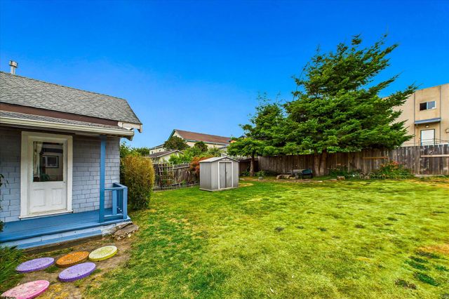 919 D Street, Eureka, CA 95501
