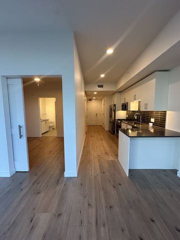 1212 Demonbreun St Apt 1504, Nashville, TN 37203