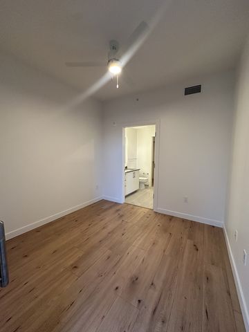 1212 Demonbreun St Apt 1504, Nashville, TN 37203