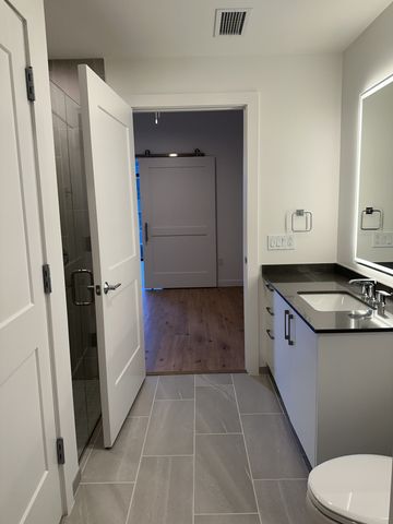 1212 Demonbreun St Apt 1504, Nashville, TN 37203