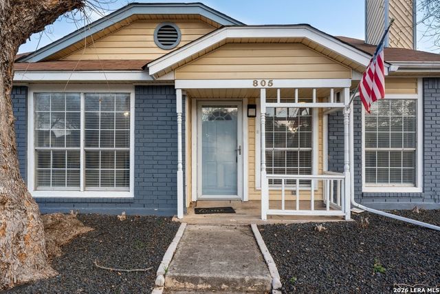 805 Garden Meadow Dr, Universal City, TX 78148