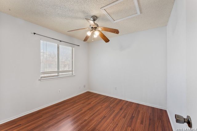 805 Garden Meadow Dr, Universal City, TX 78148