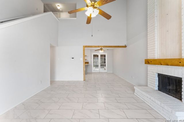 805 Garden Meadow Dr, Universal City, TX 78148