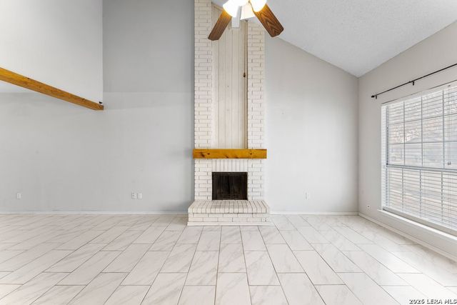 805 Garden Meadow Dr, Universal City, TX 78148