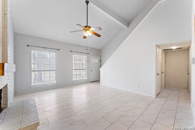 805 Garden Meadow Dr, Universal City, TX 78148