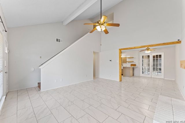 805 Garden Meadow Dr, Universal City, TX 78148