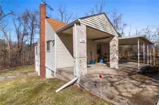 143 Valley View Rd, North Fayette, PA 15126