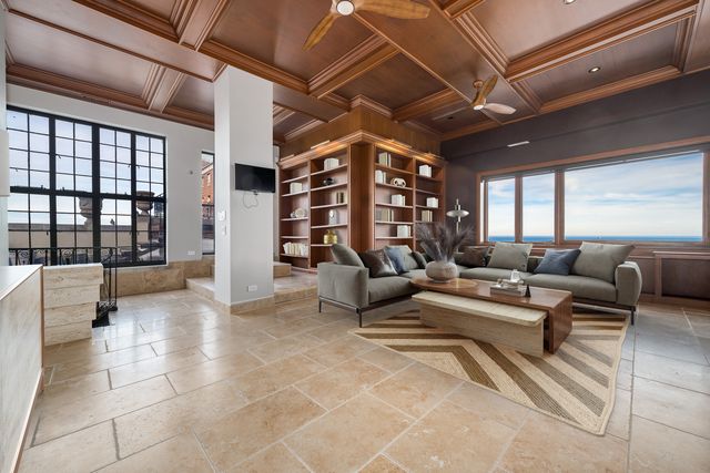 707 W Junior Terrace PH-12, Chicago, IL 60613