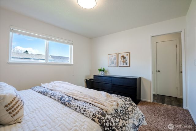 230 Peace Arch Court, Blaine, WA 98230