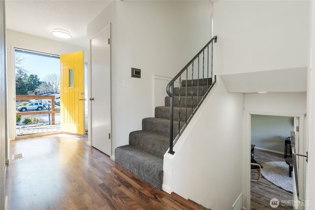 230 Peace Arch Court, Blaine, WA 98230